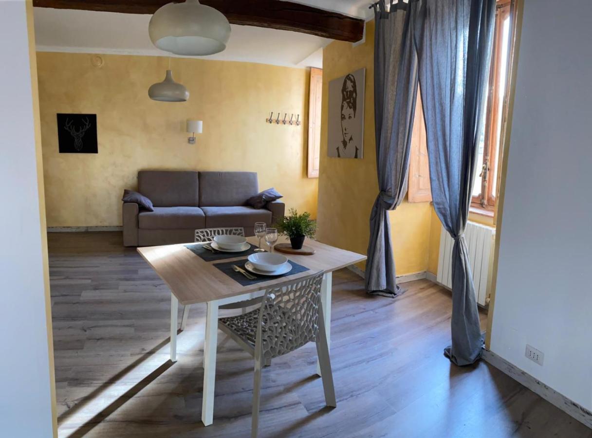 Quadrilatero Apartment *